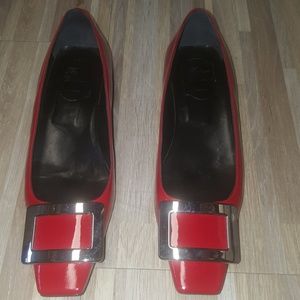 Roger Vivier Flats